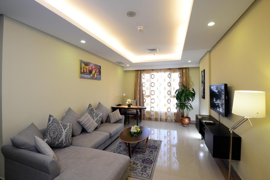 The Venue Resident (Adults Only) Aparthotel Kuwait City Exterior foto